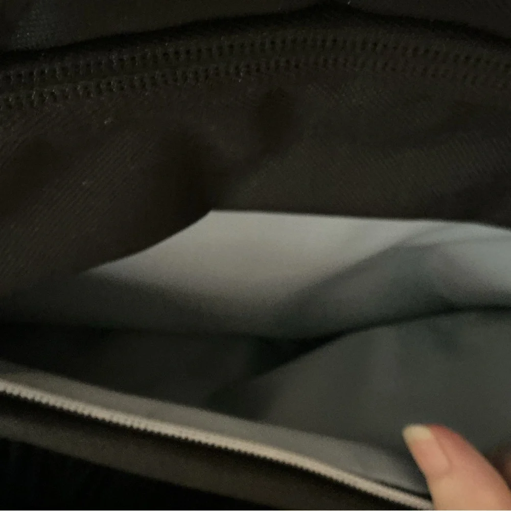 📍NEW—HP Black 15.35” Length Laptop Bag With Shoulder Pad Strap